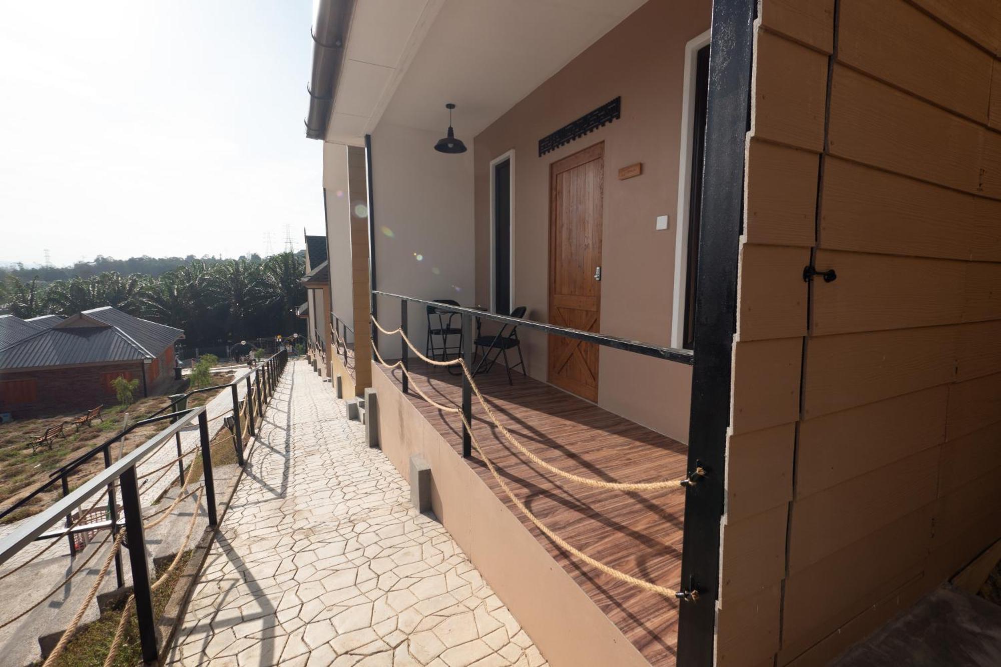 Tamu Eco Lenggeng Hotel Exterior photo
